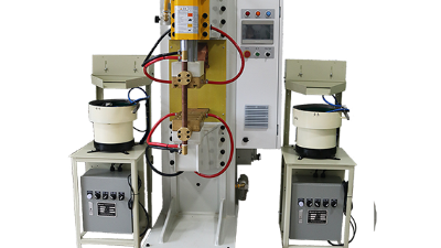 汽車行業(yè)在凸焊螺母時為何要使用螺母自動輸送機