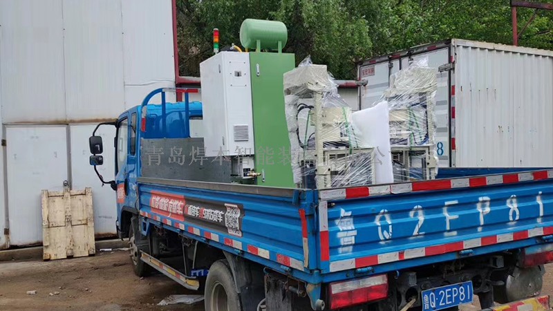 焊本中頻點焊機配螺母機發(fā)貨2