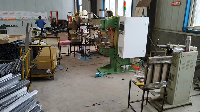 濰坊千合焊本中頻點(diǎn)焊機(jī)1